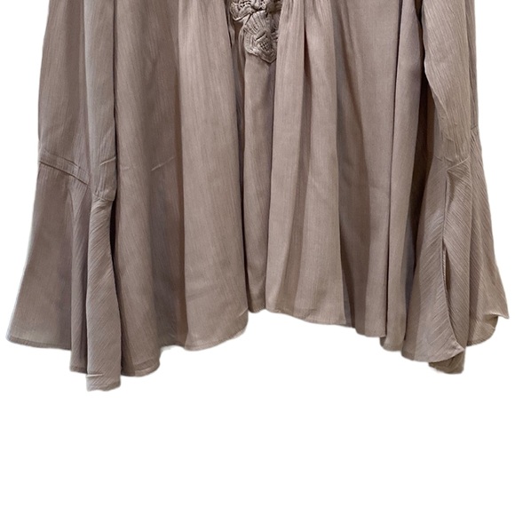CATCH ME Bojo Open Lace Bell Sleeve Blouse Size L tan - Picture 6 of 9